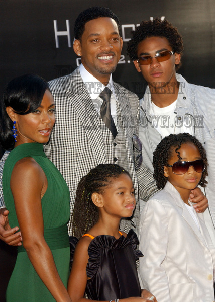 will smith family photo. will smith family images.