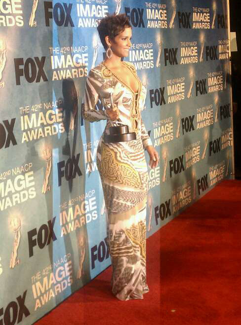 halle berry 2011 naacp. Halle Berry won for Frankie