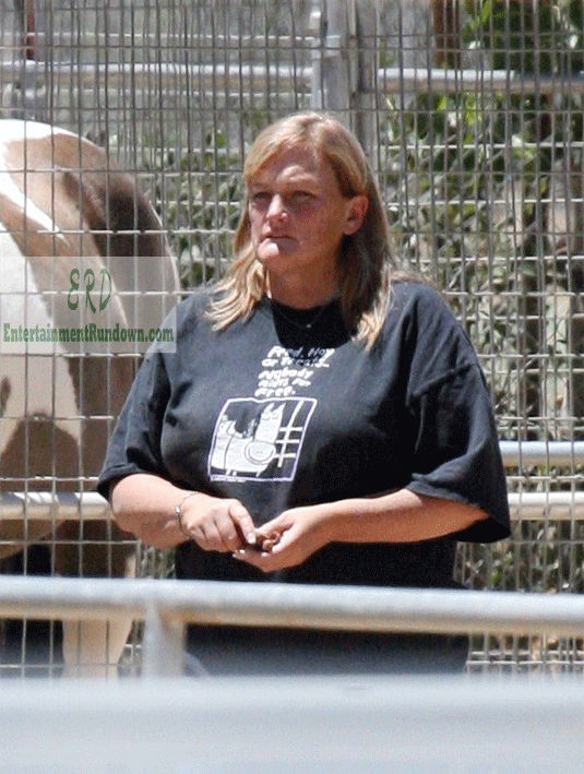 Was Debbie Rowe Paid Or Not? | Entertainment Rundown